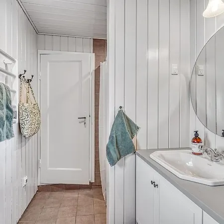 Dom wakacyjny Sten - 100m From The Sea By Interhome