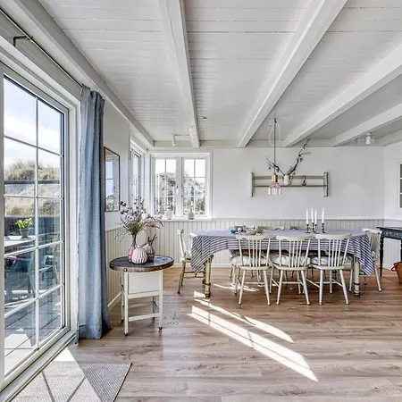 Nyaraló Sten - 100m From The Sea By Interhome *