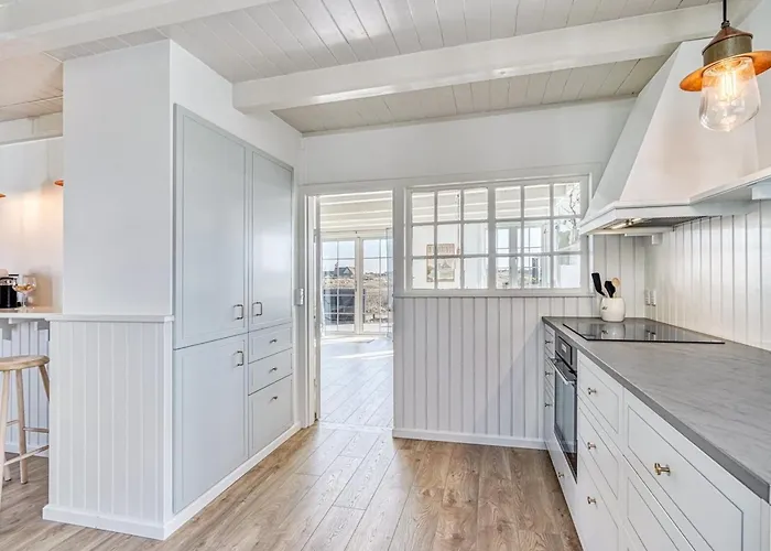 Sten - 100m From The Sea By Interhome